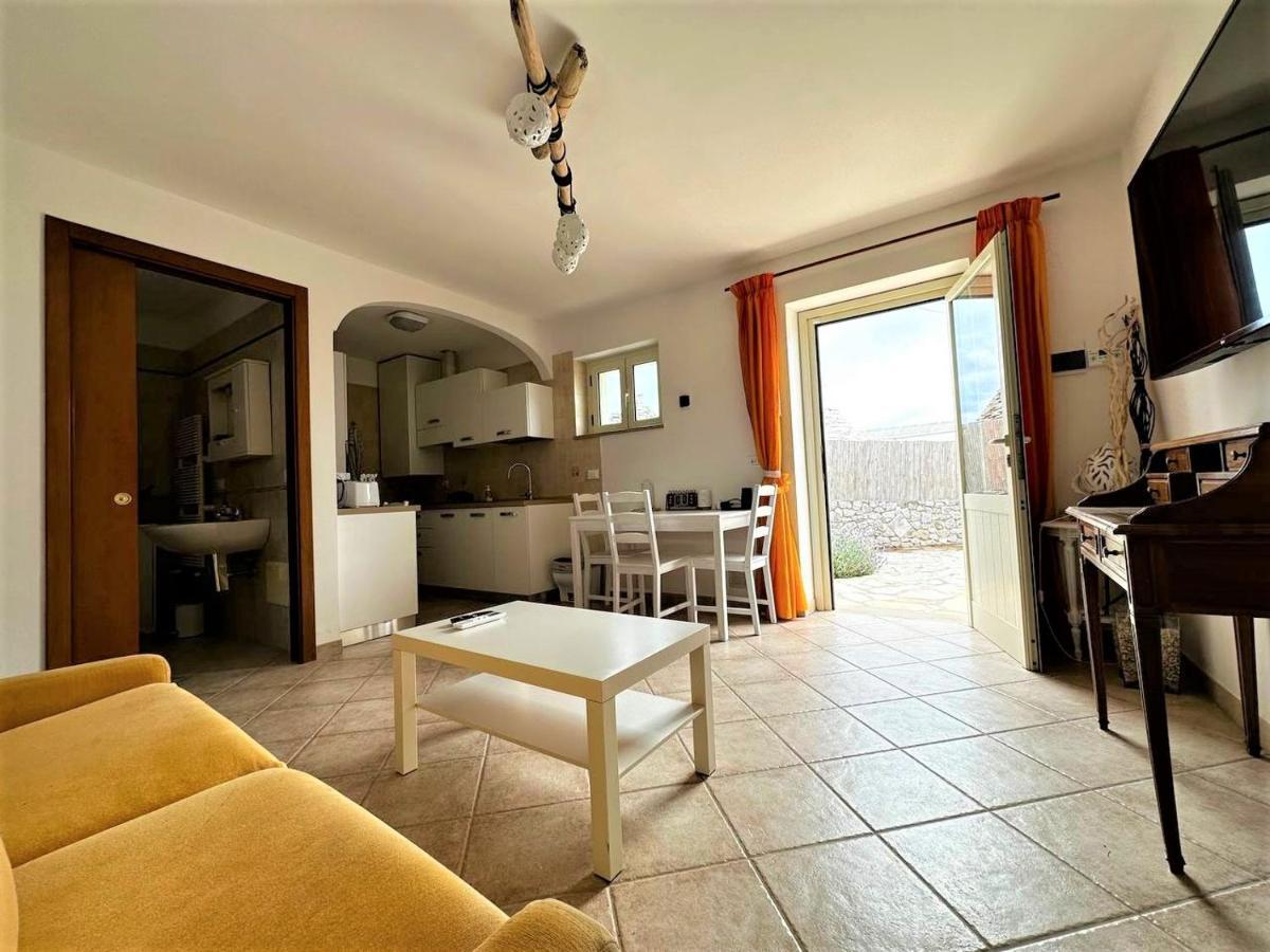 شقة Maison Dei Trulli لوكوروتوندو المظهر الخارجي الصورة